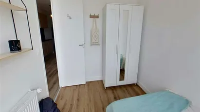 Room for rent in Nanterre, Île-de-France