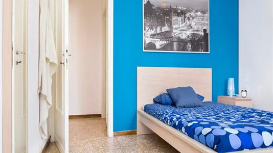 Rooms in Milano Zona 8 - Fiera, Gallaratese, Quarto Oggiaro - photo 4