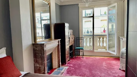 Apartments in Paris 9ème arrondissement - photo 6