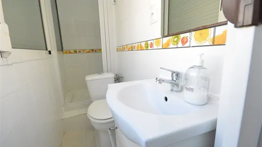 Rooms in Valencia Algirós - photo 9