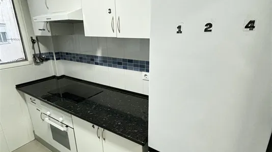 Rooms in Manises - photo 9