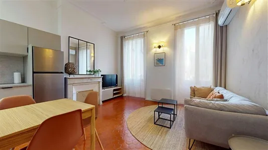 Apartments in Toulon - photo 4