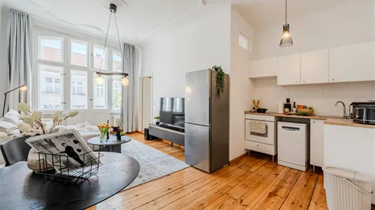 Apartments in Berlin Tempelhof-Schöneberg - photo 2