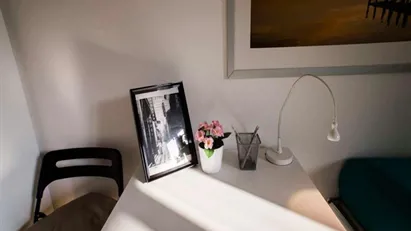 Room for rent in Milano Zona 7 - Baggio, De Angeli, San Siro, Milan