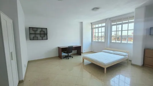 Rooms in Los Bermejales - photo 8