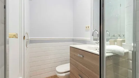 Rooms in Madrid Centro - photo 10