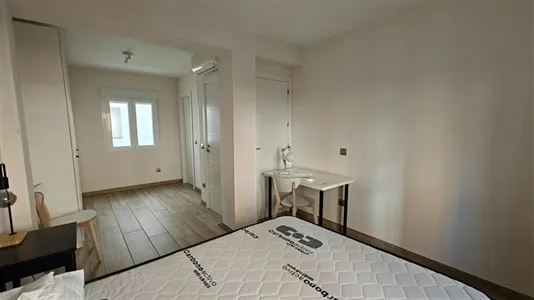 Rooms in Madrid San Blas - photo 9