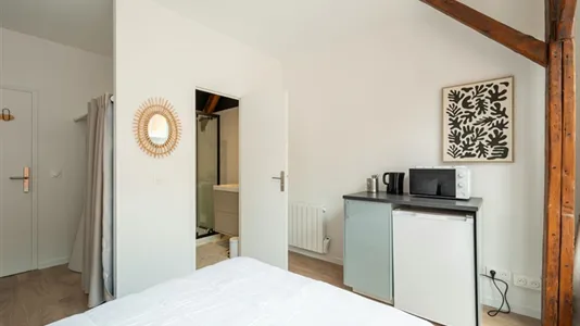 Apartments in Paris 18ème arrondissement - Montmartre - photo 3