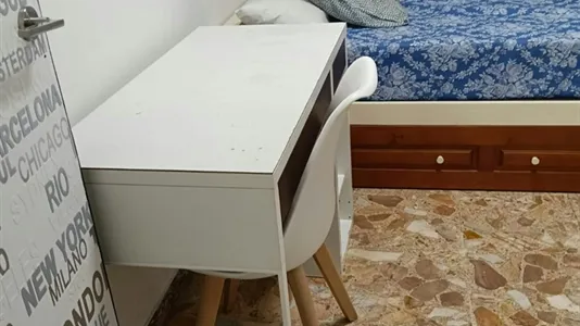 Rooms in Cabrerizos - photo 10