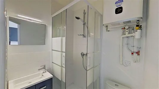 Rooms in Poitiers - photo 3