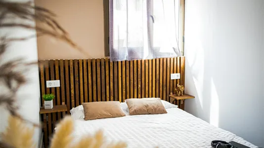 Rooms in Barcelona Ciutat Vella - photo 6