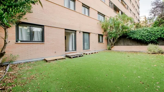 Rooms in El Encinar de los Reyes - photo 7