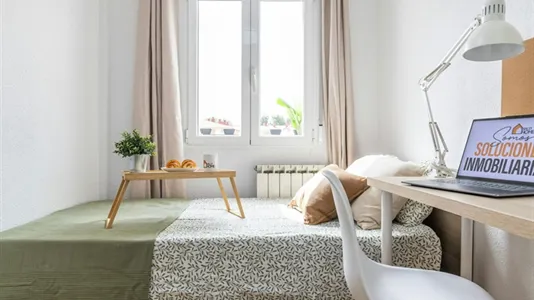 Rooms in Adaro - photo 2