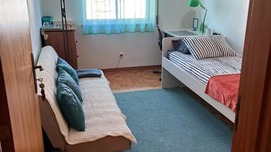 Rooms in Almada - photo 1