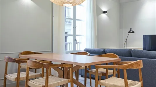 Apartments in Barcelona Ciutat Vella - photo 4