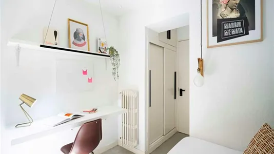 Rooms in Madrid Centro - photo 10