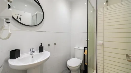 Rooms in Madrid Chamberí - photo 8