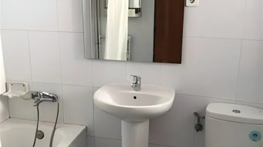 Rooms in Madrid Carabanchel - photo 10