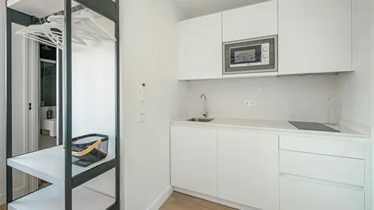 Rooms in Málaga - photo 4