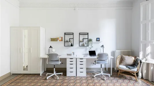 Rooms in Barcelona Eixample - photo 9