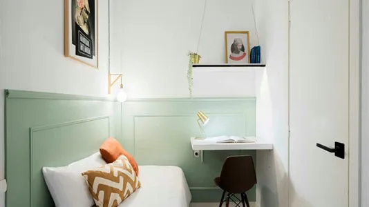 Rooms in Madrid Centro - photo 7