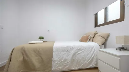Rooms in Valencia Extramurs - photo 4