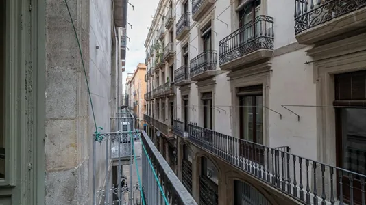 Rooms in Barcelona Ciutat Vella - photo 4