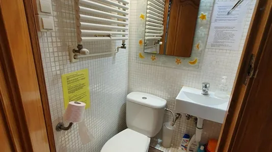 Rooms in Barcelona Ciutat Vella - photo 4