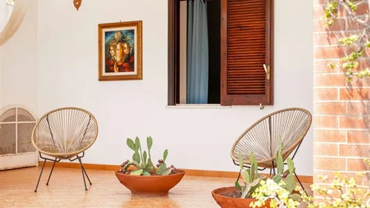 Houses in Siracusa - photo 4