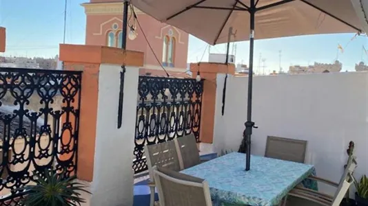 Apartments in Valencia Ciutat Vella - photo 4