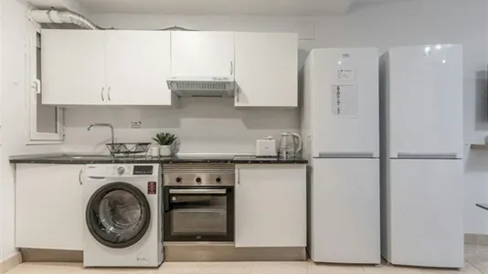 Rooms in Madrid Centro - photo 8