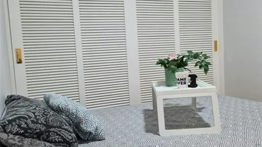 Rooms in Valencia Ciutat Vella - photo 4