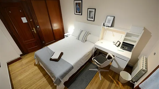 Rooms in Bilbao - photo 4