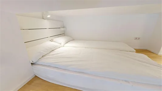 Apartments in Berlin Charlottenburg-Wilmersdorf - photo 4