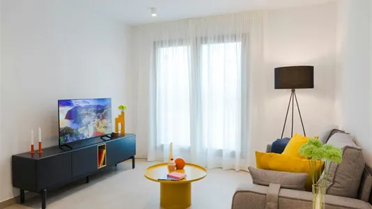 Rooms in Málaga - photo 3