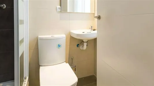 Rooms in Madrid Salamanca - photo 5