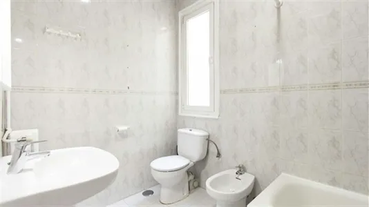 Rooms in Madrid Chamberí - photo 10