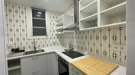 Rooms in Barcelona Eixample - photo 8