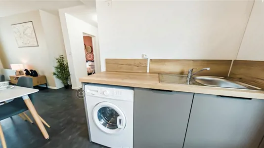 Rooms in Grenoble - photo 3