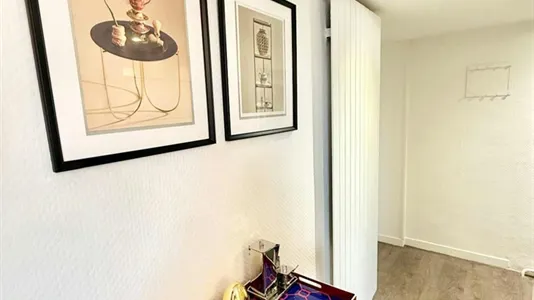 Apartments in Paris 16éme arrondissement (North) - photo 7