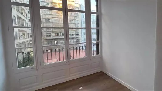 Rooms in Barcelona Eixample - photo 7