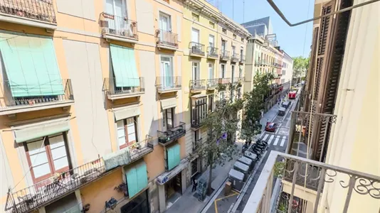 Apartments in Barcelona Ciutat Vella - photo 8