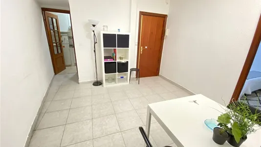 Rooms in Madrid Centro - photo 10