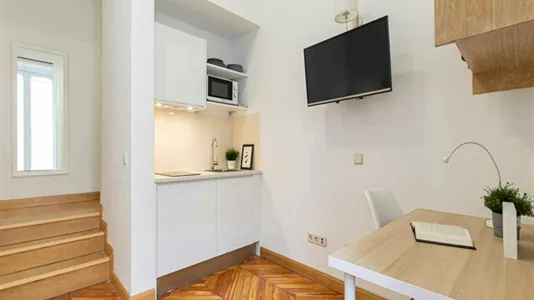 Rooms in Madrid Centro - photo 5