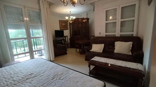 Rooms in Córdoba - photo 6