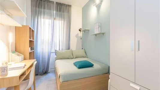 Rooms in Milano Zona 8 - Fiera, Gallaratese, Quarto Oggiaro - photo 3