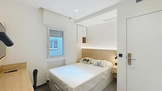 Rooms in Madrid Fuencarral-El Pardo - photo 1