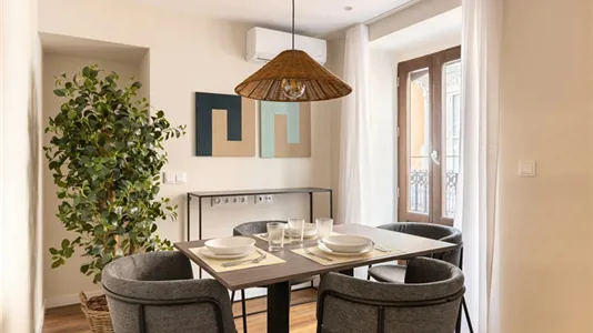 Apartments in Valencia Ciutat Vella - photo 2