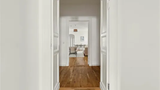 Apartments in Location is not specified - photo 4