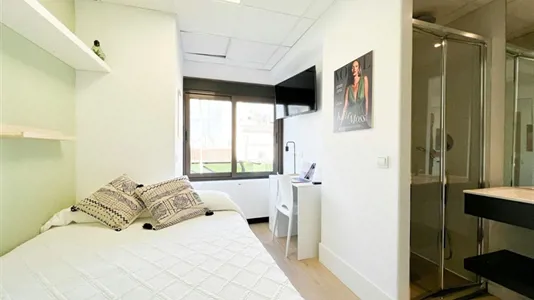 Rooms in Madrid Chamberí - photo 3